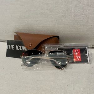 Ray-Ban Aviator Classic sunglasses, brand new